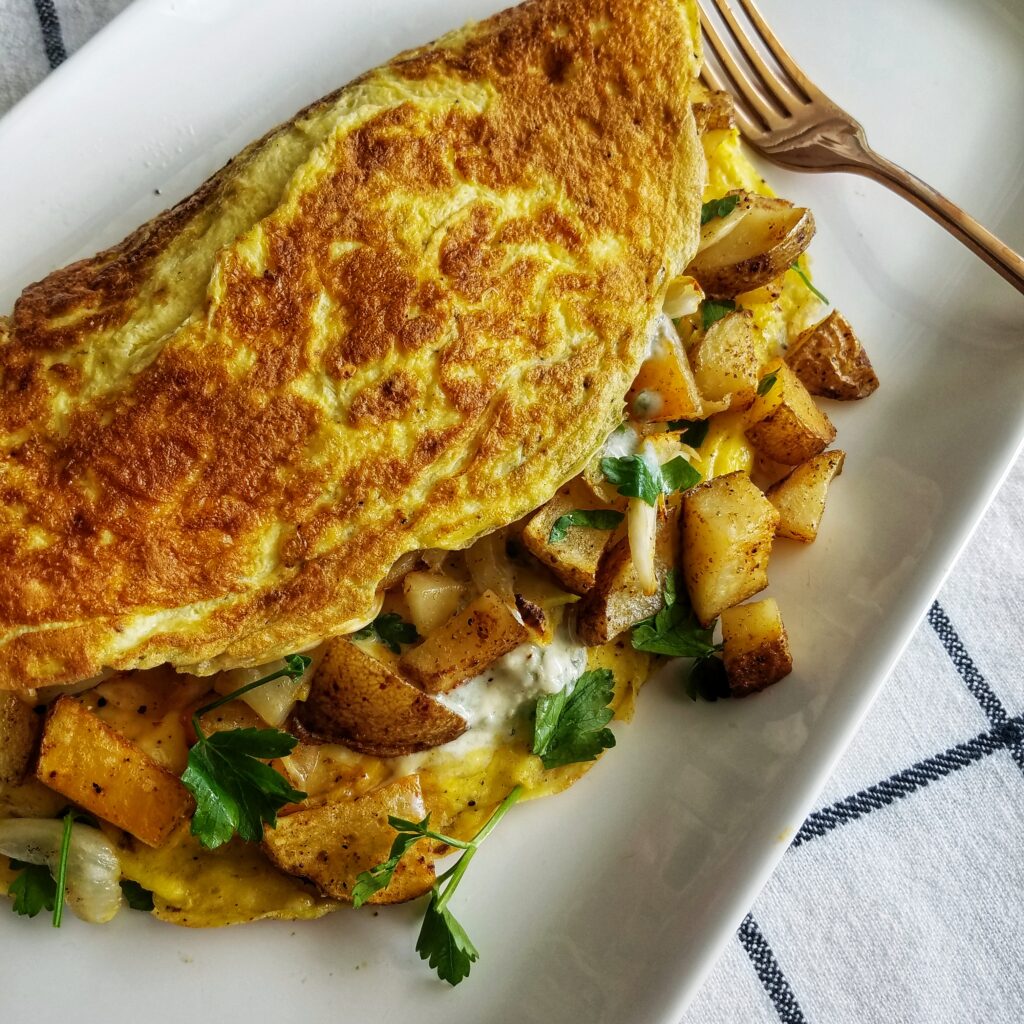 potato and fennel omelet with blue cheese by mandyolive.com. 30 minute meals, breakfast for dinner, brunch ideas, weeknight meals,