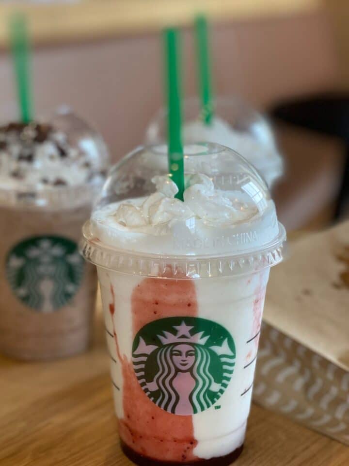 picture of starbucks strawberry funnel cake frappuccino recipe