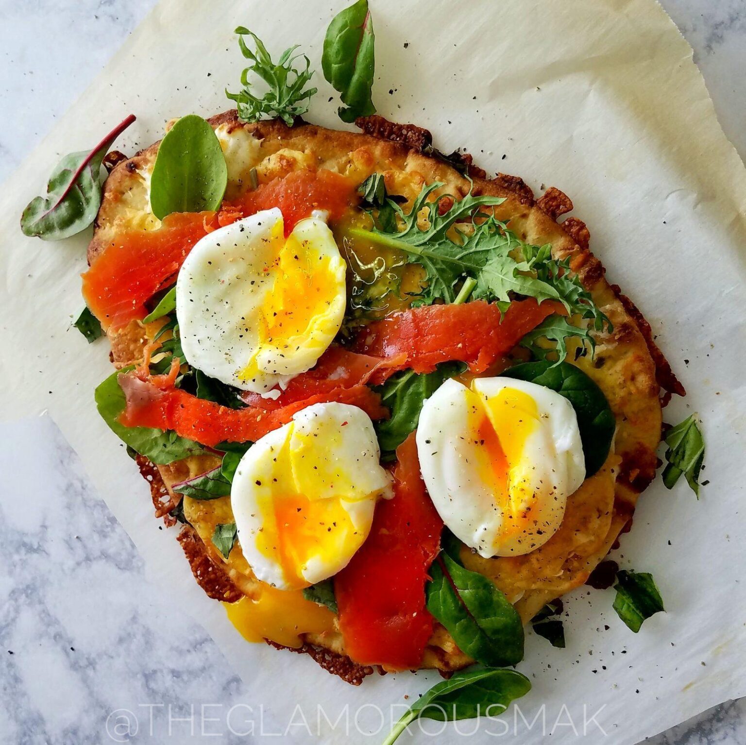 salmon breakfast pizza